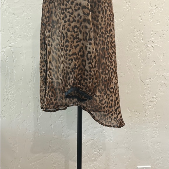 Daniel Rainn Brown Tan Flutter Sleeve Blouse - Picture 7 of 7